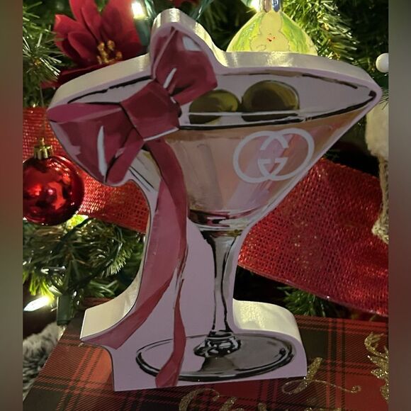 Gucci pink martini glass Painted Art New Years Christmas NWT - Picture 1 of 5
